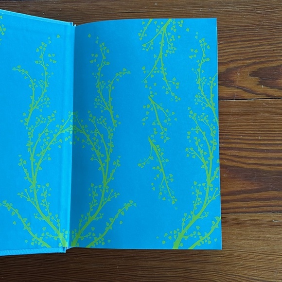 JoJo Moyes A Novel "We All Live Here" Hard Back With Dust Cover - Picture 3 of 4